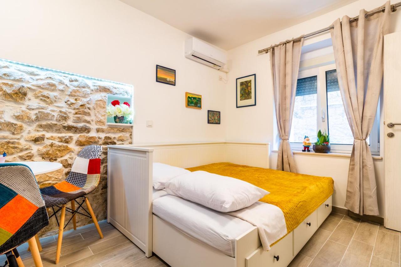 Studio Apartman Mirela Kastel Stafilic Kaštela Eksteriør billede