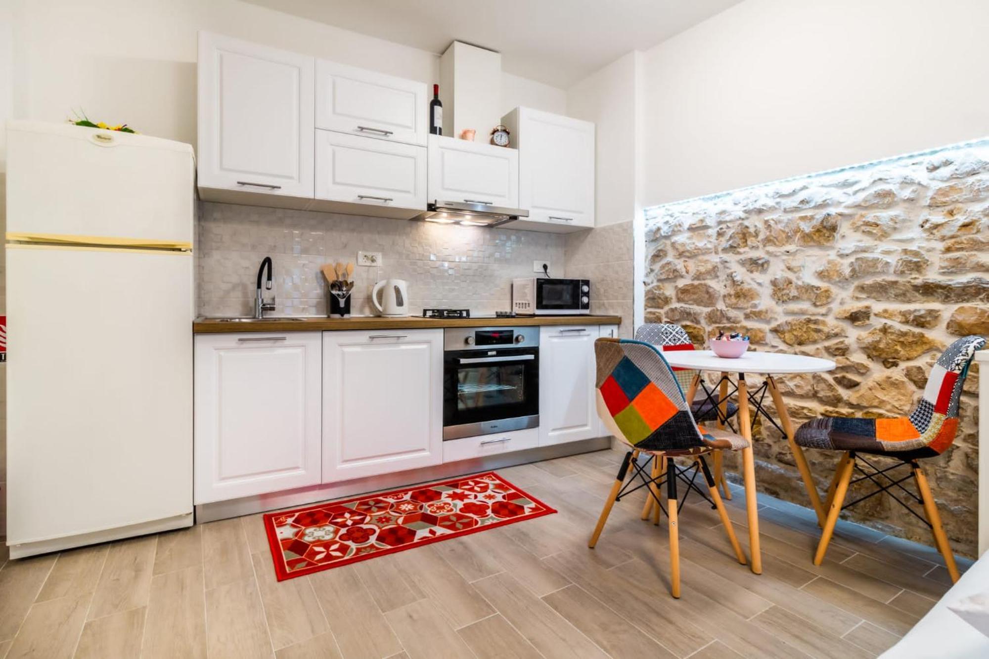 Studio Apartman Mirela Kastel Stafilic Kaštela Eksteriør billede